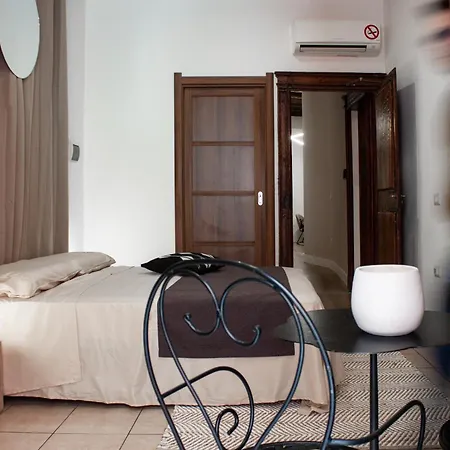 Castello's Guest house