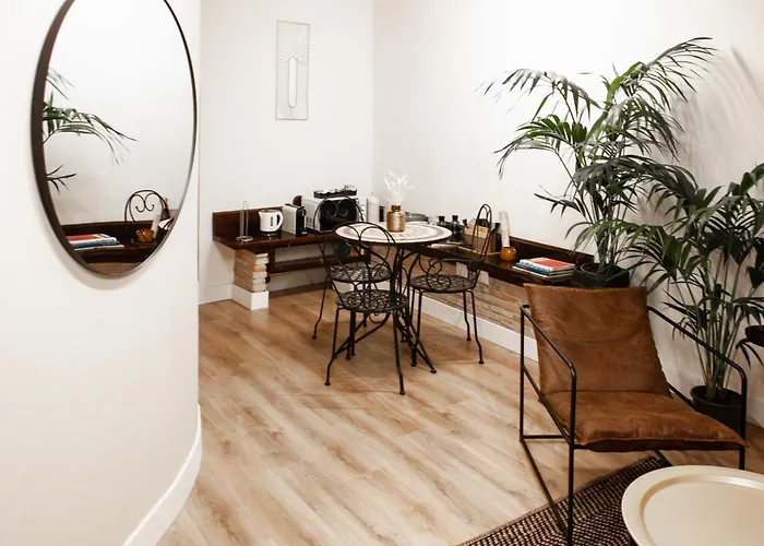 ゲストハウス Castello's 3*